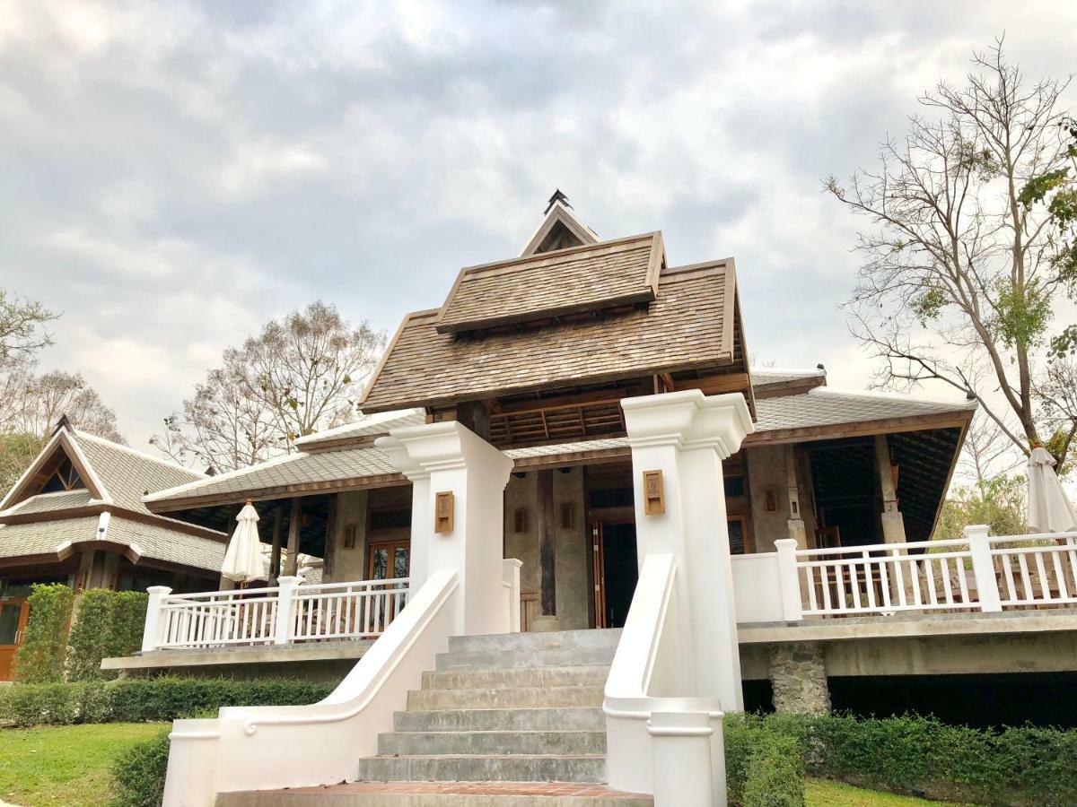 Hotel Ruean Racha à Chiang Mai Extérieur photo